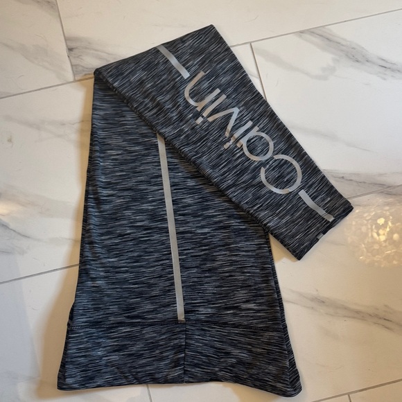 Calvin Klein Black and White Striped Leggings - Picture 1 of 6